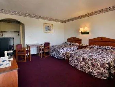 Travelodge Phoenix Airport 2*,  United States